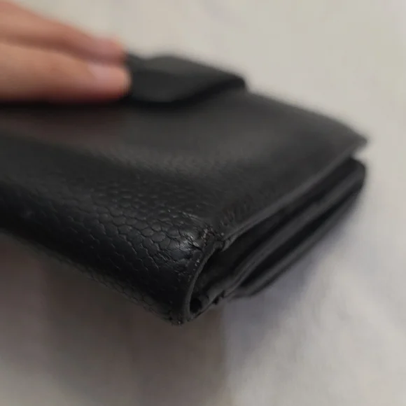CHANEL Black Pebbled Leather Wallet - Picture 14 of 16